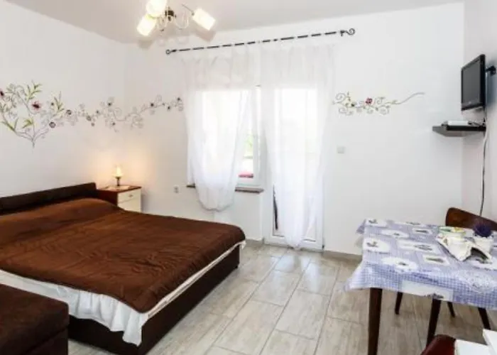 Family Sara Affittacamere Malinska