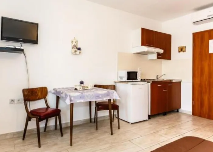 Family Sara 3* Malinska