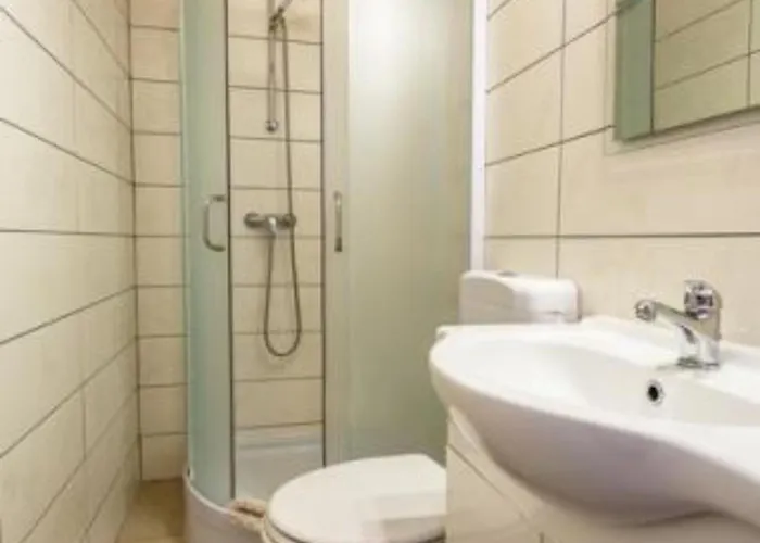 Affittacamere Family Sara 3*