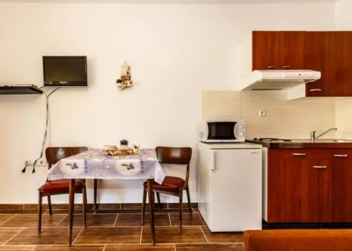 Vendégház Family Sara 3*